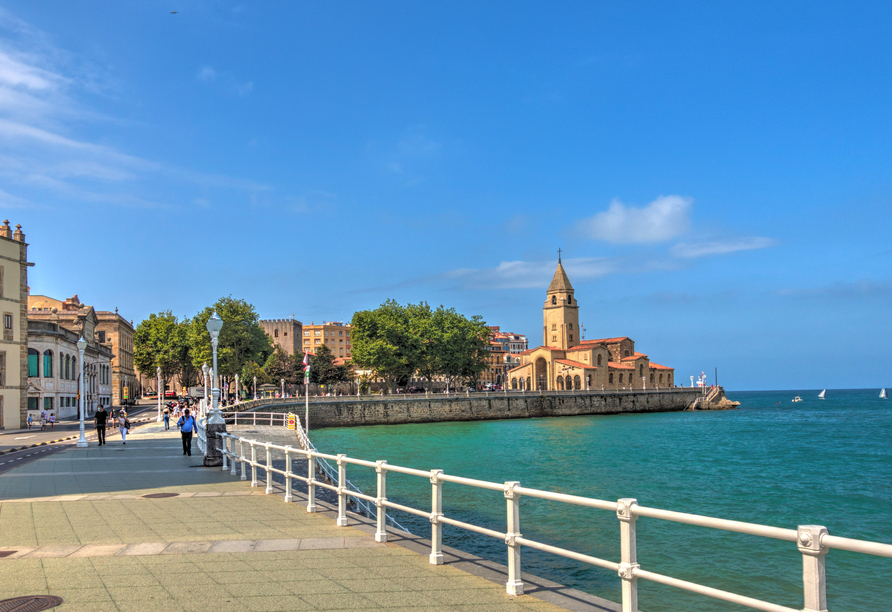 Das spanische Gijón empfängt Sie mit einer gelungenen Mischung aus historischer Altstadt und lebendiger Promenade.