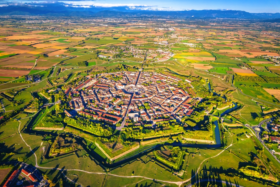 Ein Blick von oben: Udines sternförmige Struktur begeistert mit venezianischem Flair.