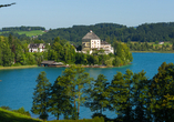 Der Fuschlsee im Salzburger Land begeistert mit glasklarem Wasser und idyllischer Lage.