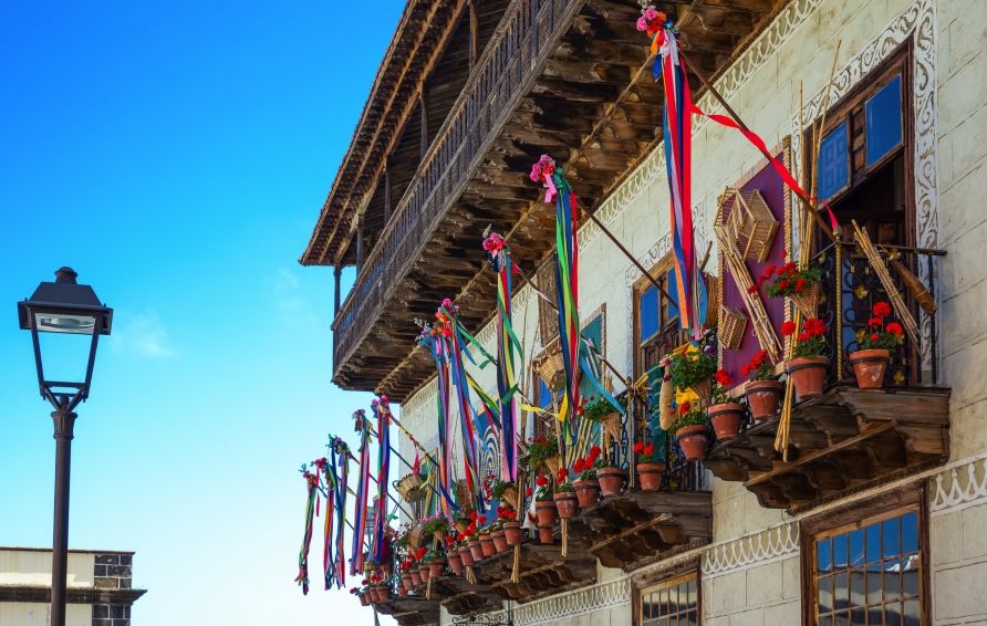 ... wie zum Beispiel dem Casa de los Balcones beeindrucken lassen.