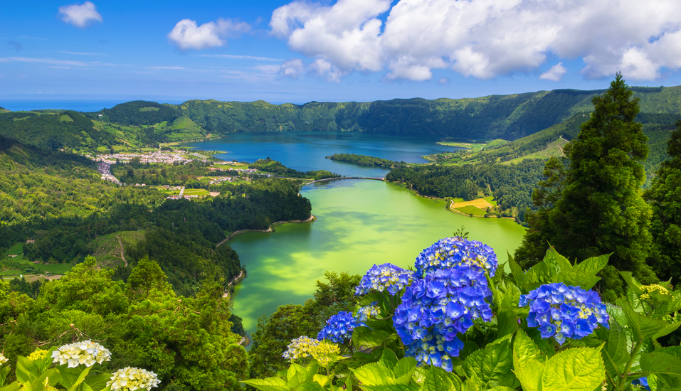 Willkommen auf São Miguel! Naturschönheiten wie die hier in Sete Cidades erwarten Sie.