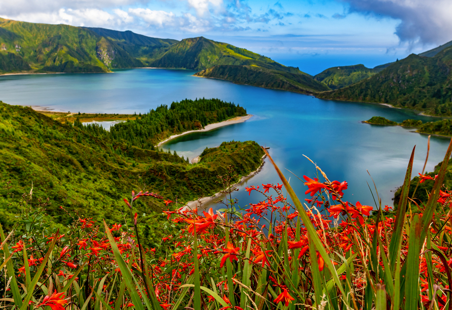 Der prächtige See Lagoa do Fogo wird Sie in seinen Bann ziehen.