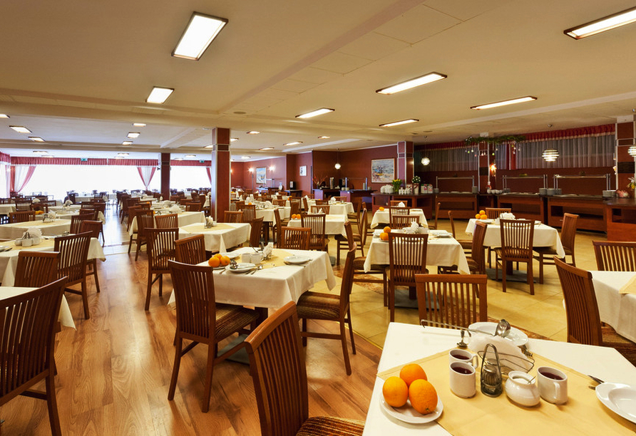 Im Restaurant warten köstliche Speisen auf Sie.