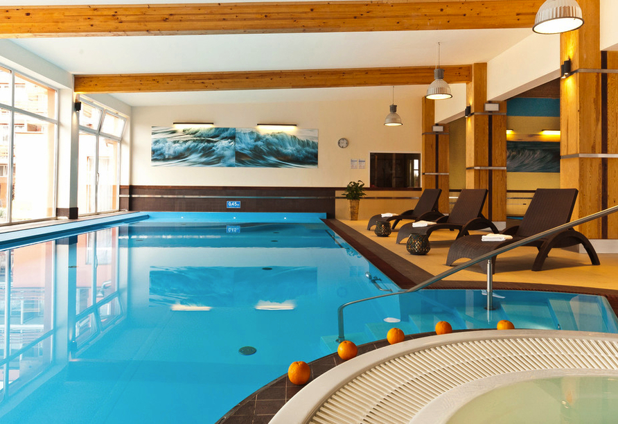 Im Hallenbad können Sie die Seele baumeln lassen.