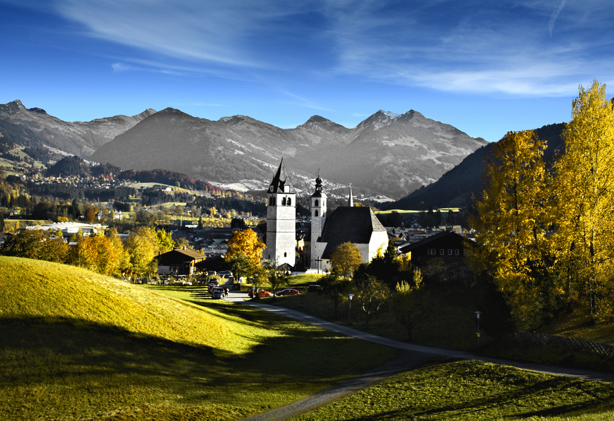 Das pittoreske Kitzbühel wartet darauf, von Ihnen erkundet zu werden.