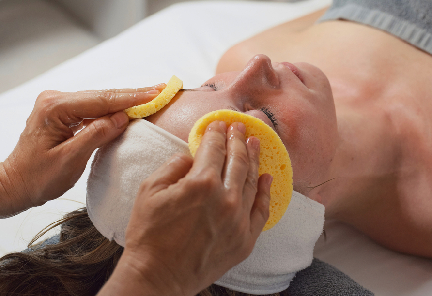 Gönnen Sie sich in Ihrem Urlaub eine wohltuende Wellnessanwendung.