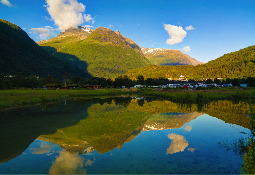 Der malerische Innvikfjord