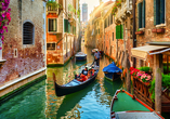 Vielleicht haben Sie Lust, selbst eine Gondelfahrt durch Venedig zu unternehmen?