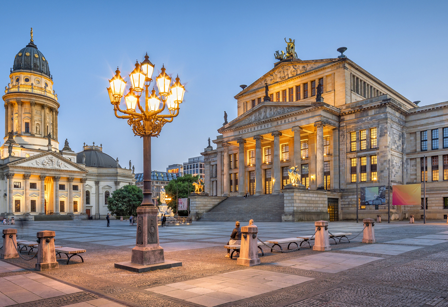 Konzerthaus und Deutscher Dom am Gendarmenmarkt in Berlin