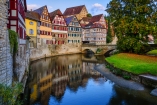 In der Altstadt von Schwäbisch Hall erwarten Sie malerische Fachwerkhäuser.