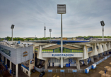 Das Hotel befindet sich in direkter Lage am Ruhrstadion.