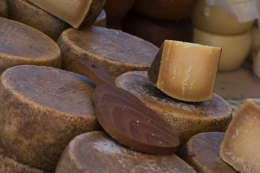 Sie dürfen den typisch kanarischen Majorero-Käse probieren.