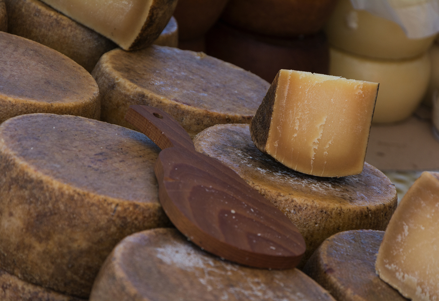 Sie dürfen den typisch kanarischen Majorero-Käse probieren.