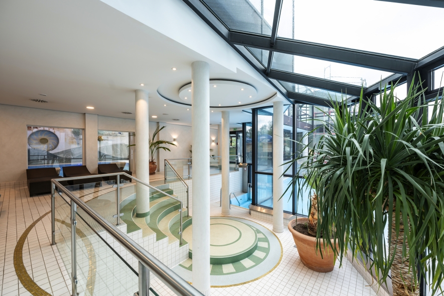 Der großzügige Wellnessbereich des AllgäuSternHotels wartet auf Sie.
