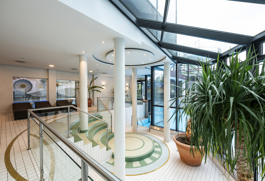 Der großzügige Wellnessbereich des AllgäuSternHotels wartet auf Sie.