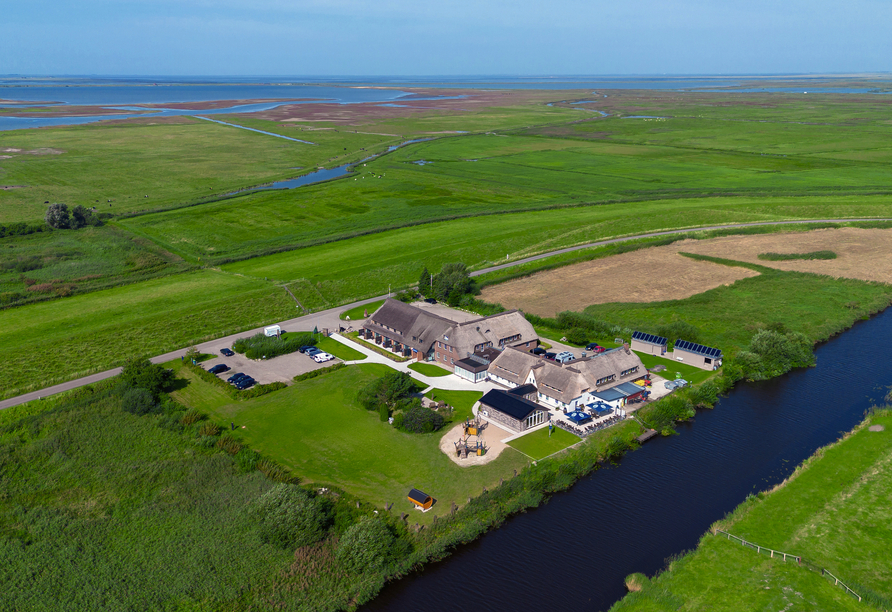 Herzlich willkommen im Nordsee-Hotel Arlau-Schleuse, inmitten des Nationalparks Wattenmeer!
