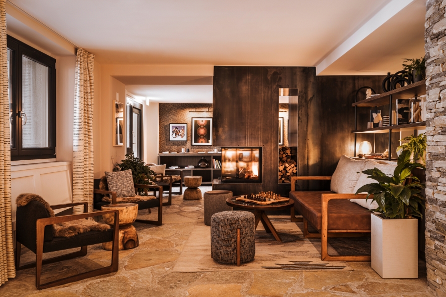 Loungebereich im Hotel Faern Crans-Montana