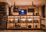 Rezeption des Hotels Faern Crans-Montana