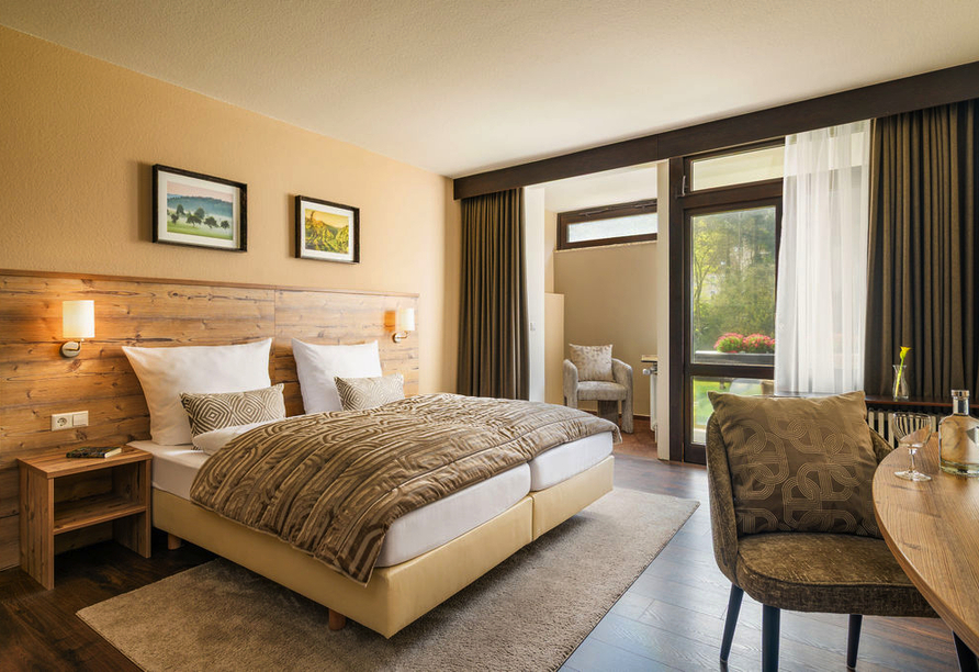 Beispiel eines Doppelzimmers Komfort mit Balkon im Hotel Luisenpark