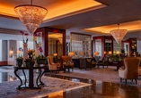Die stilvolle Lobby empfängt Sie im Grand Hotel Prague Towers.