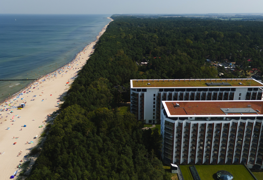 Ihr Hotel liegt direkt am malerischen Strand der Polnischen Ostsee.