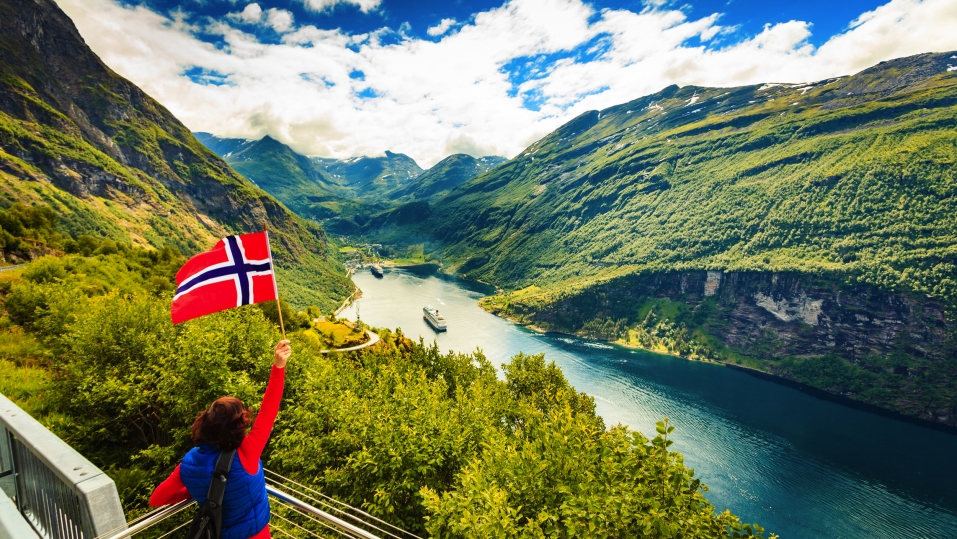 Diese Kreuzfahrt bringt Sie zu den schönsten Fjorden Norwegens, wie hier den Geirangerfjord.