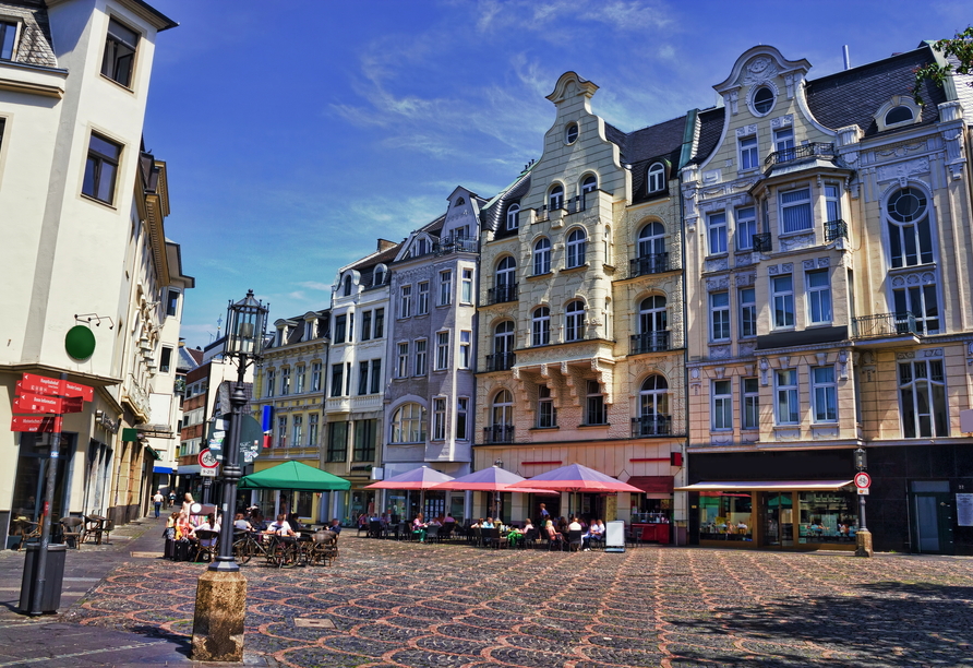 In der pittoresken Altstadt Bonns können Sie wunderbar schlendern und Sehenswürdigkeiten entdecken.