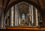 Besuchen Sie doch die St.-Georgs-Kirche in Nördlingen.