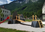 Die kleinen Gäste können sich auf dem Spielplatz des Hotels austoben.