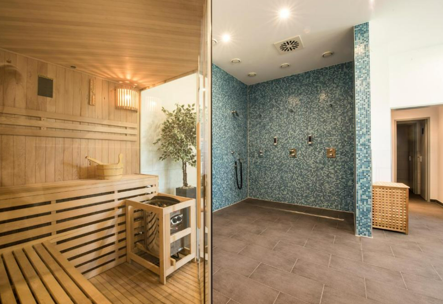 Wie wäre es mit einem wohltuenden Aufguss in der Sauna?