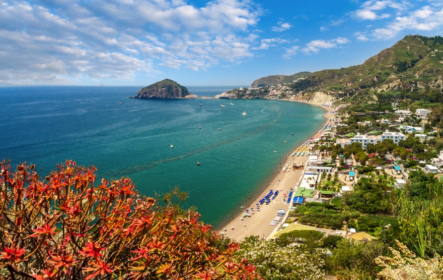 Machen Sie einen Ausflug zum Maronti-Strand – ein Paradies direkt am Meer.