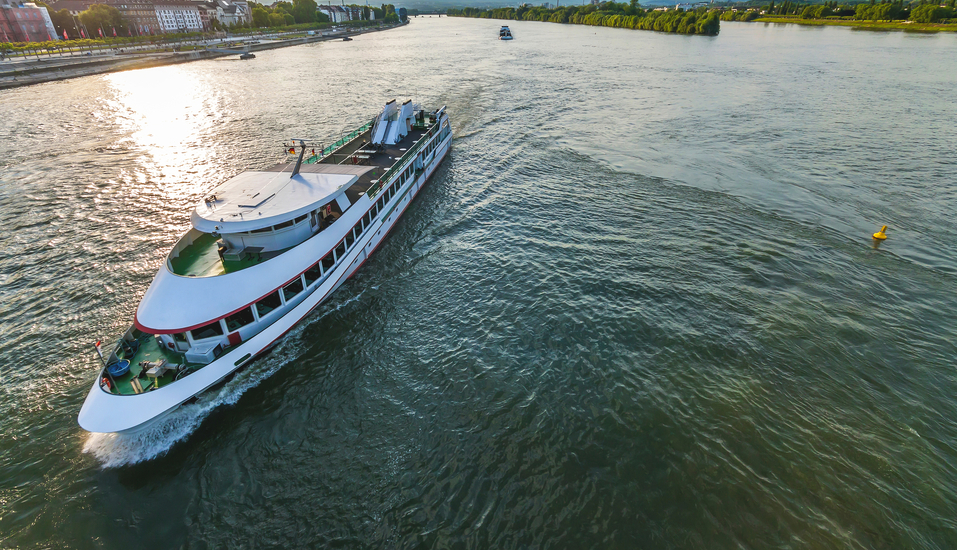 Eine malerische Schifffahrt auf dem Rhein erwartet Sie!