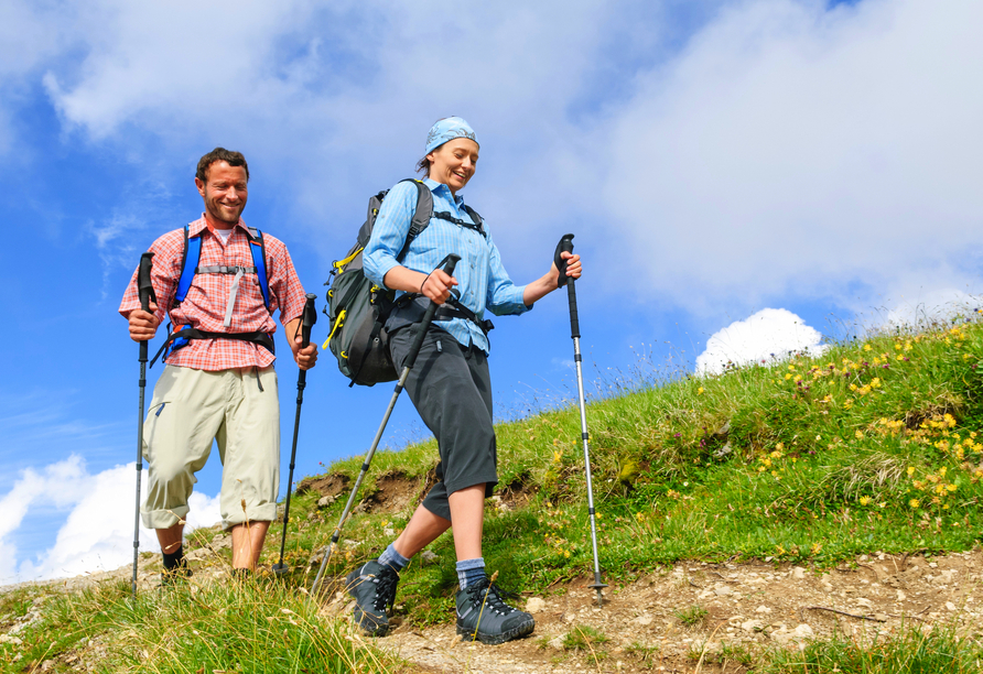 Mehr als 600 km Wanderwege laden zu ausgedehnten Touren in die Bergwelt Oberösterreichs ein.