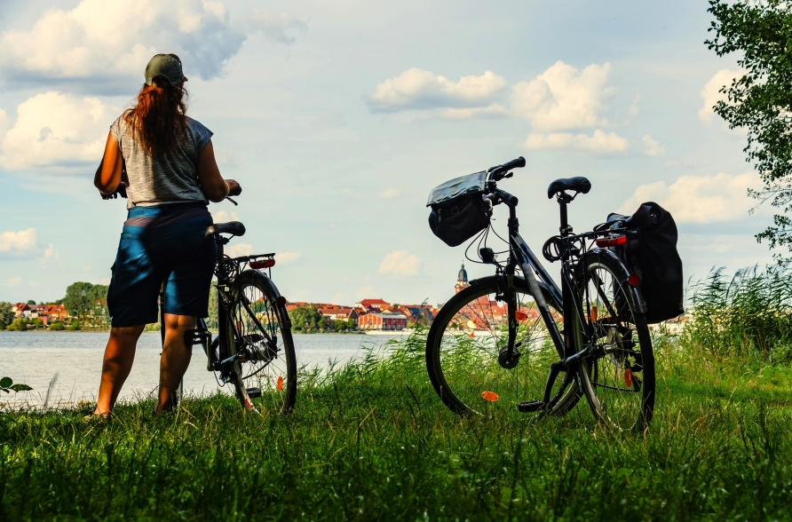 Steigen Sie auf Ihr Rad und unternehmen Sie eine Fahrradtour an der Müritz.