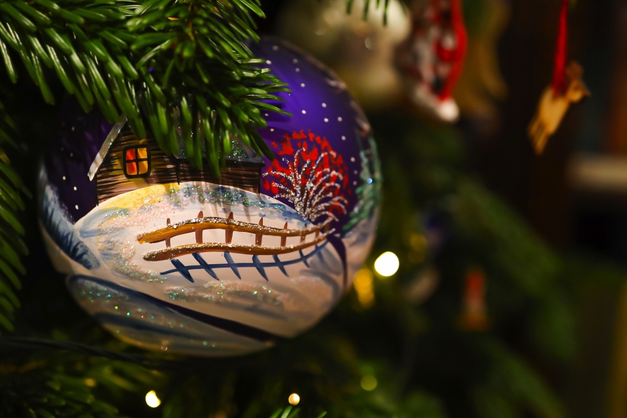 Wir wünschen Ihnen Frohe Weihnachten!