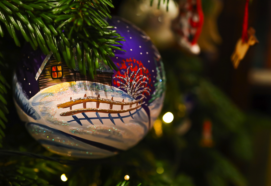 Wir wünschen Ihnen Frohe Weihnachten!