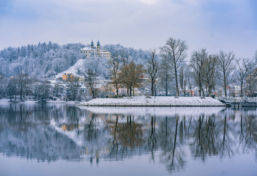 Besuchen Sie unbedingt das wunderschöne Winterpanorama von Passau.