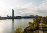 Ihr Hotel in Wien erwartet Sie zentral im modernen Millennium Tower und direkt an der Donauinsel.