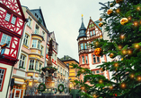 In Bernkastel-Kues erwarten Sie pittoreske Fachwerkhäuser.