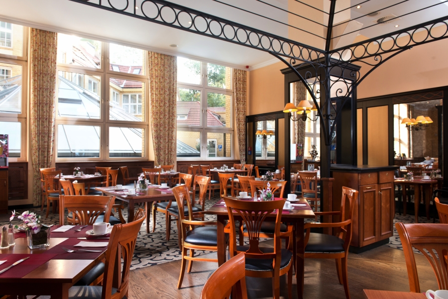 Frühstücksraum im Hotel Wyndham Garden Berlin Mitte
