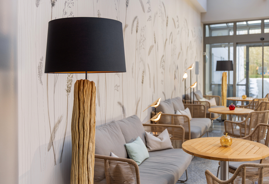 Lassen Sie den Abend in der Lobby mit Ihrem Lieblingsgetränk ausklingen.