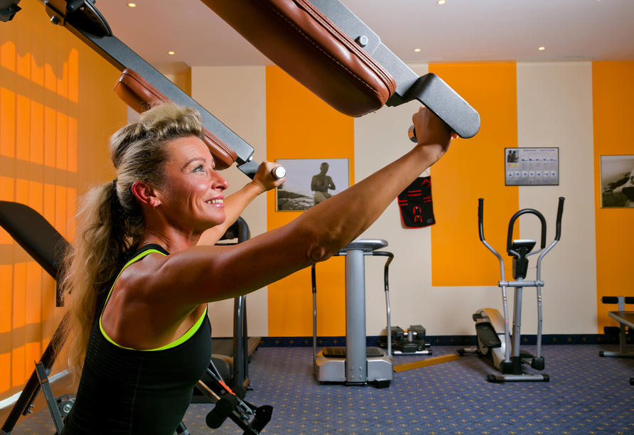 Nutzen Sie den Fitnessraum, um sich auch während Ihres Urlaubs fit zu halten.