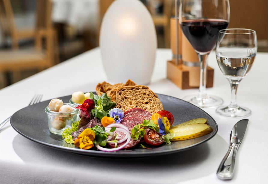 Liebevoll zubereitete Speisen warten auf Sie!