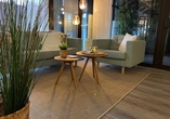 Machen Sie es sich in der Lobby bequem.
