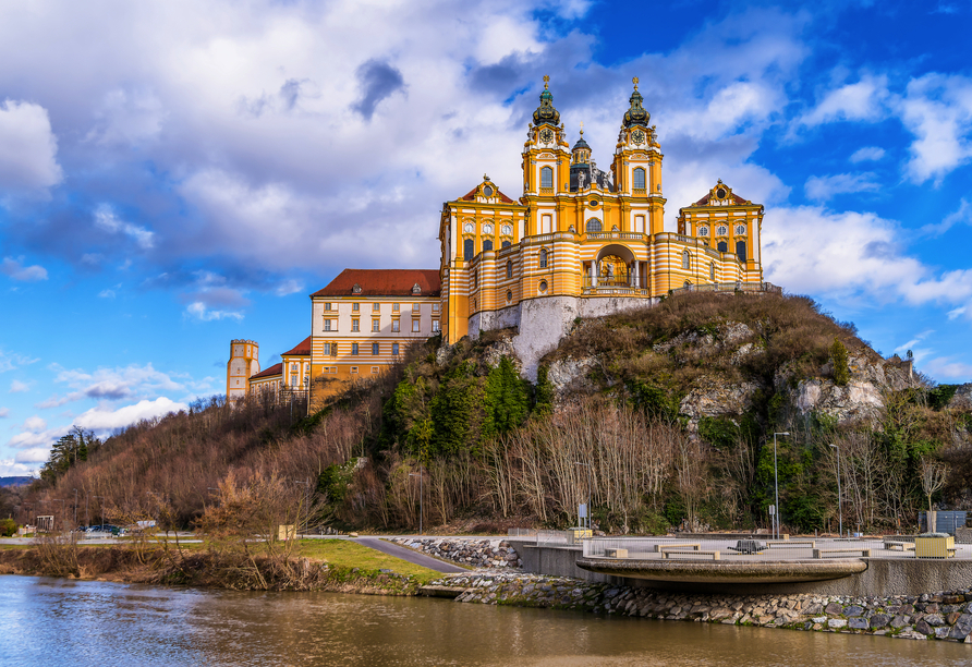 Besichtigen Sie das Benediktinerstift Melk im Winter.