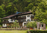 Das Naturhotel Schütterbad liegt eingebettet in den Bergen des Saalachtals. 