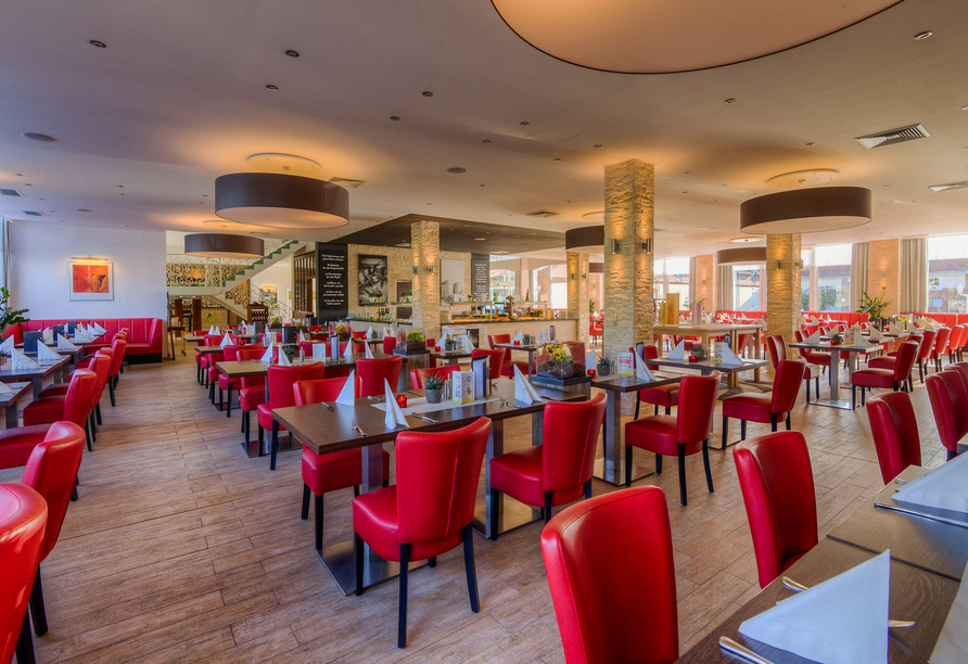 Das Sport- & Vital-Resort Neuer Hennings Hof in Perleberg verfügt über ein Buffetrestaurant.