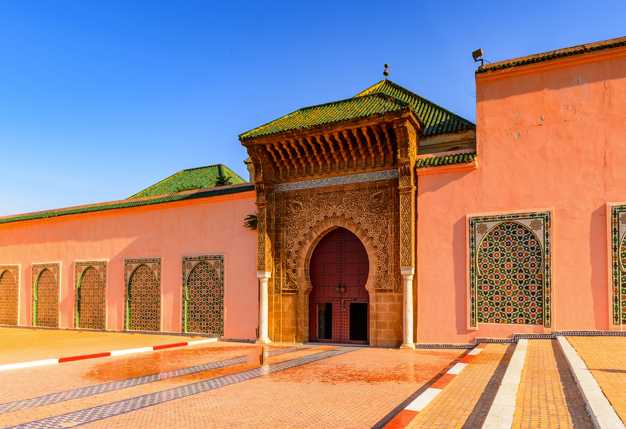 Das Bab-Mansour-Tor begrüßt Sie in Meknes.