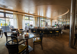 Die Bar des Hotels lädt zu gemütlichen Abenden ein.