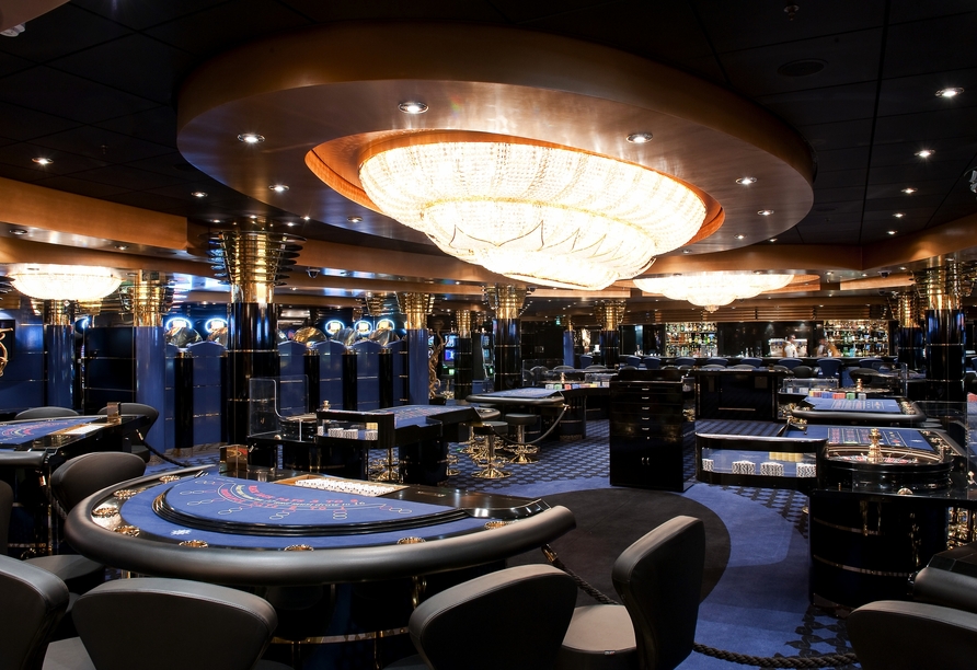 An Bord können Sie sich im Casino vergnügen.